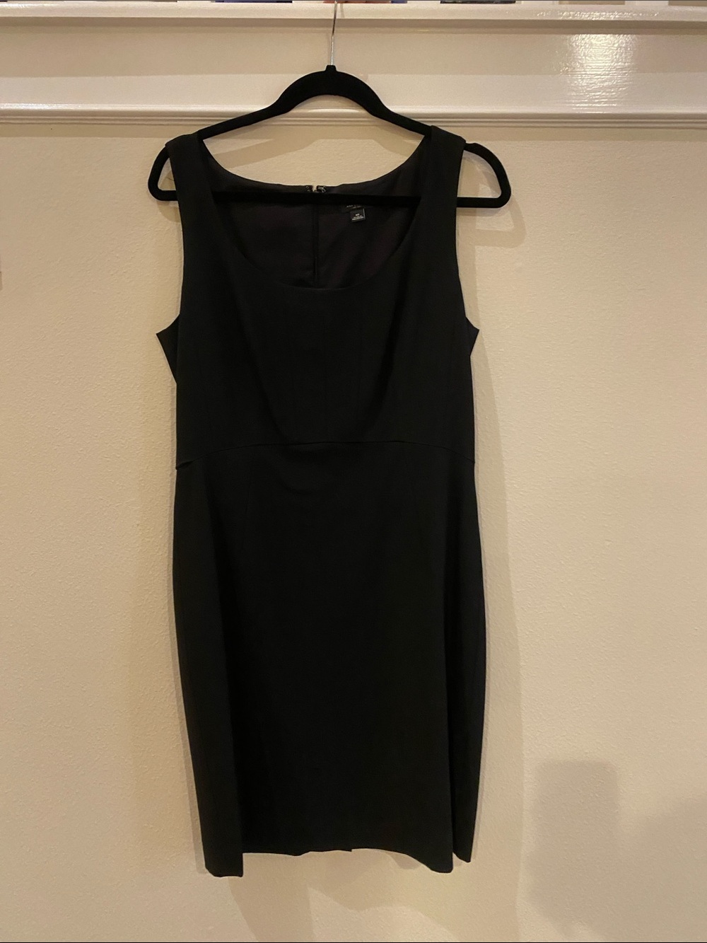 Classic Black Sleeveless Sheath Dress